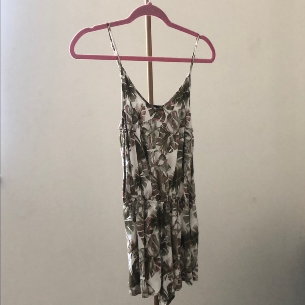 Forever 21 cute tropical romper